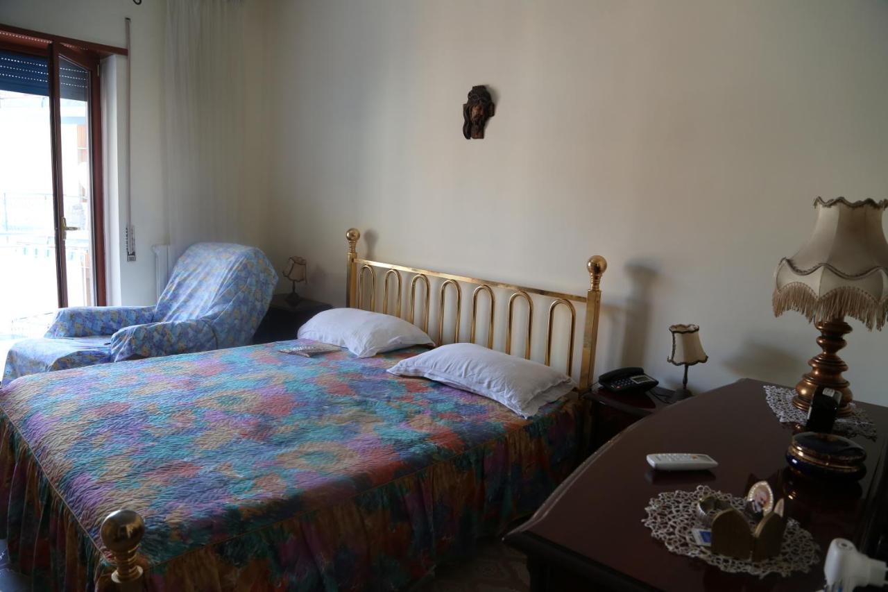 Stanza In Appartamento 那不勒斯 外观 照片
